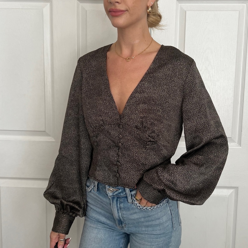 Silky Spotted Top